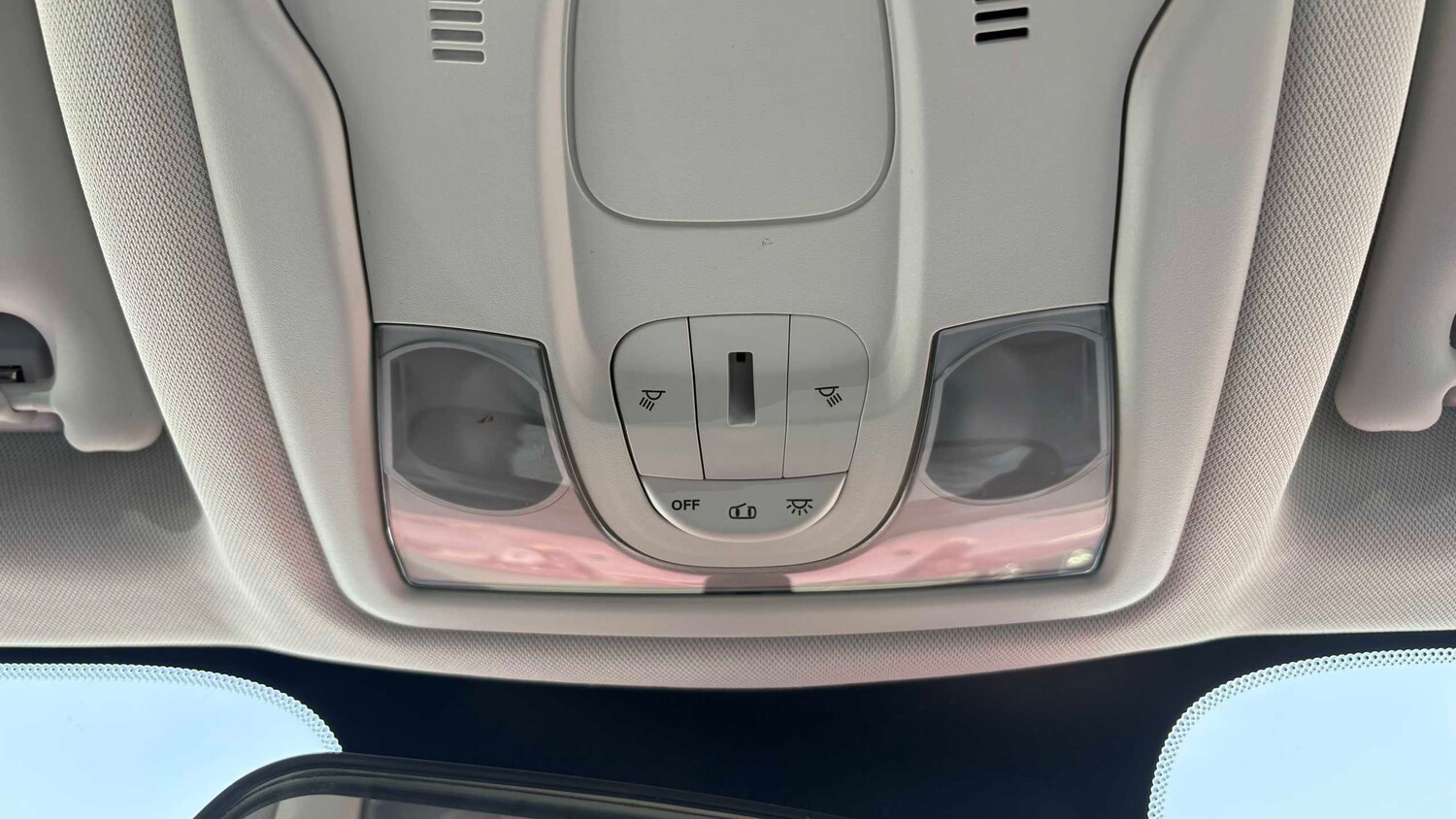 Used Jeep Renegade 2016 for sale - 78118588: Photo 32