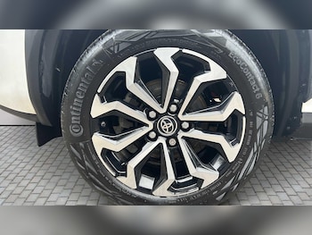 Used Toyota Yaris Cross 2023 for sale - 77334081: Photo