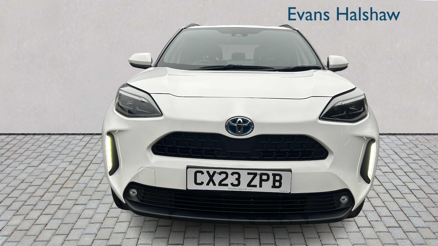 Used Toyota Yaris Cross 2023 for sale - 77334081: Photo 4