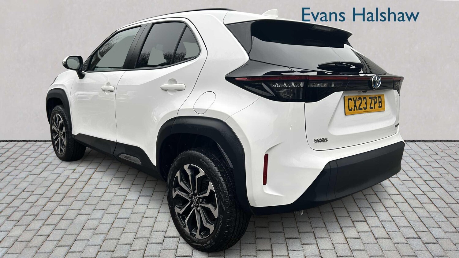 Used Toyota Yaris Cross 2023 for sale - 77334081: Photo 8