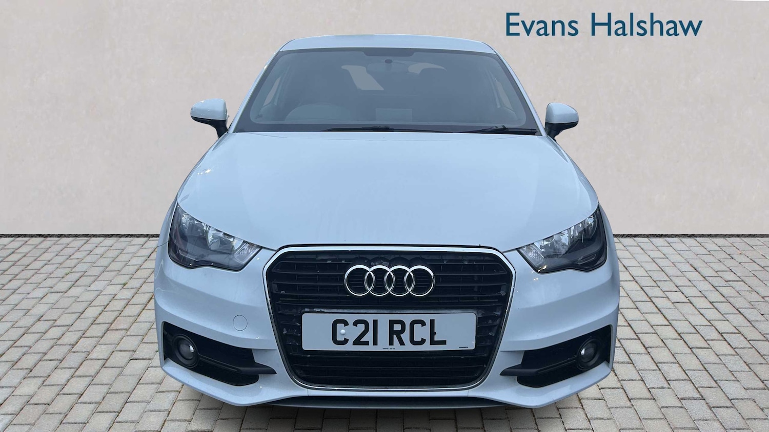 Used Audi A1 2013 for sale - 77443312: Photo 2