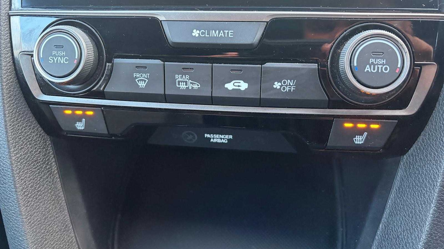 Used Honda Civic 2018 for sale - 77514425: Photo 28