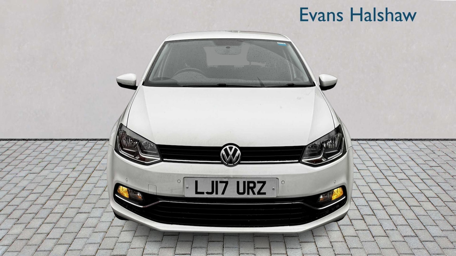 Used Volkswagen Polo 2017 for sale - 77648817: Photo 2