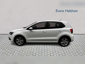 Used Volkswagen Polo 2017 for sale - 77648817: Photo