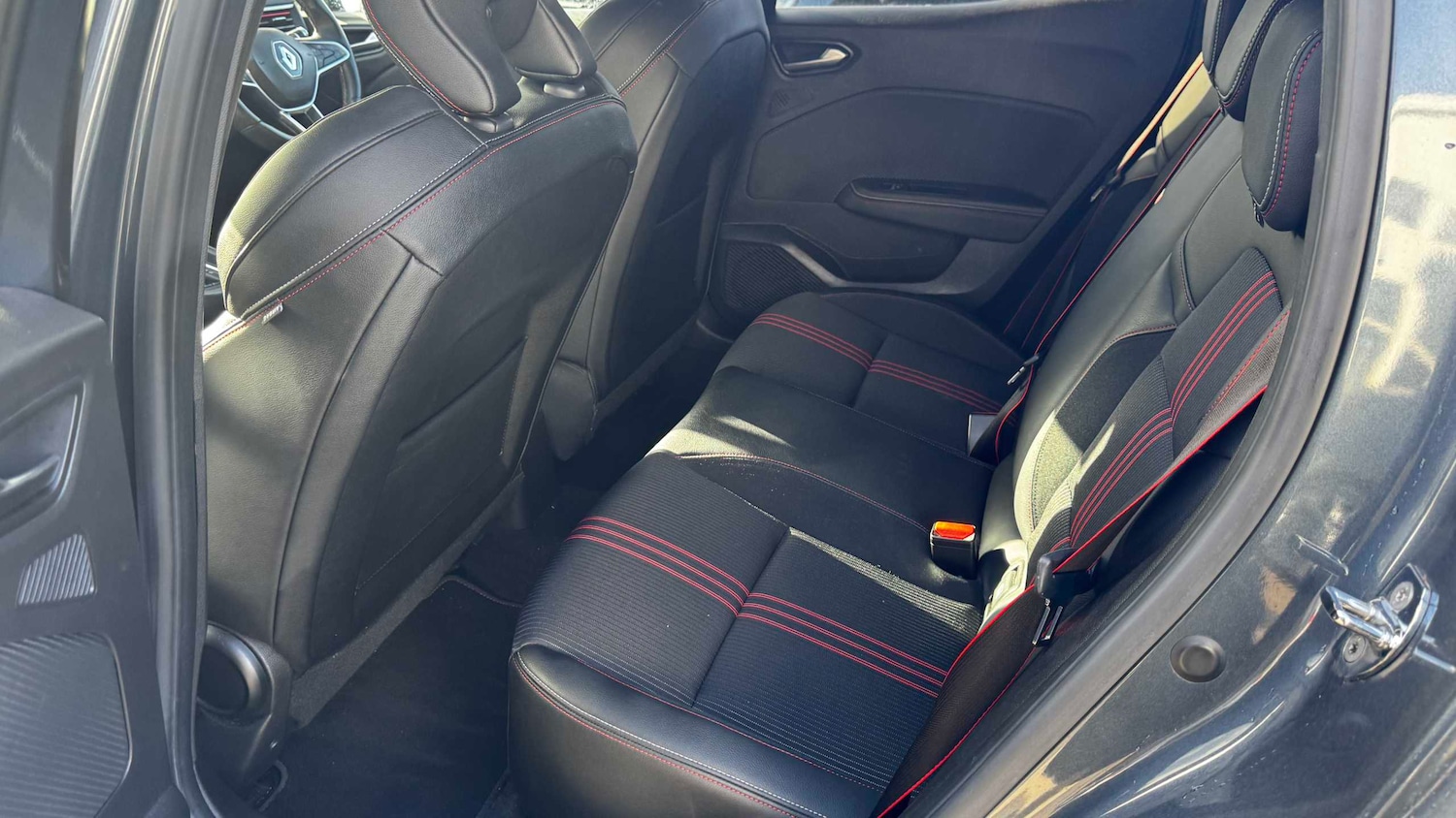 Used Renault Clio 2020 for sale - 78052078: Photo 14