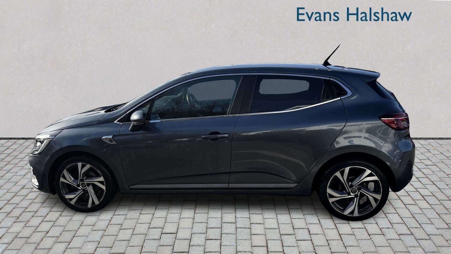 Used Renault Clio 2020 for sale - 78052078: Photo 4
