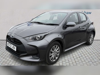 Used Toyota Yaris 2023 for sale - 77972613: Photo