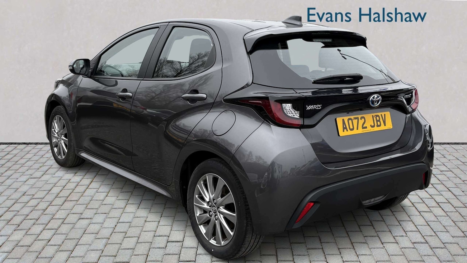 Used Toyota Yaris 2023 for sale - 77972613: Photo 3