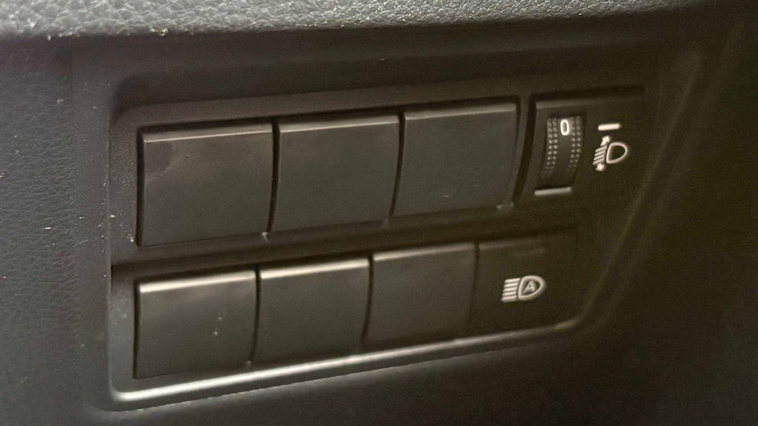 Used Toyota Yaris 2023 for sale - 77972613: Photo 34