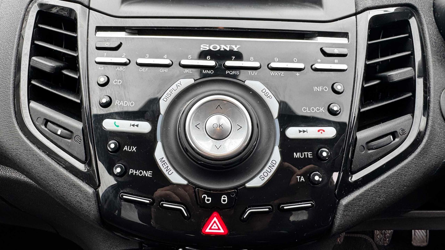 Used Ford Fiesta 2015 for sale - 77615541: Photo 33