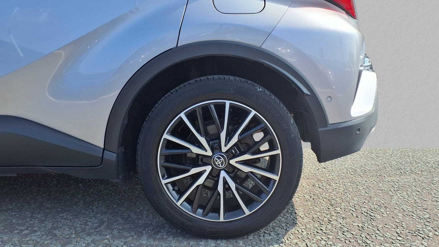 Used Toyota C-HR 2018 for sale - 76378786: Photo 11