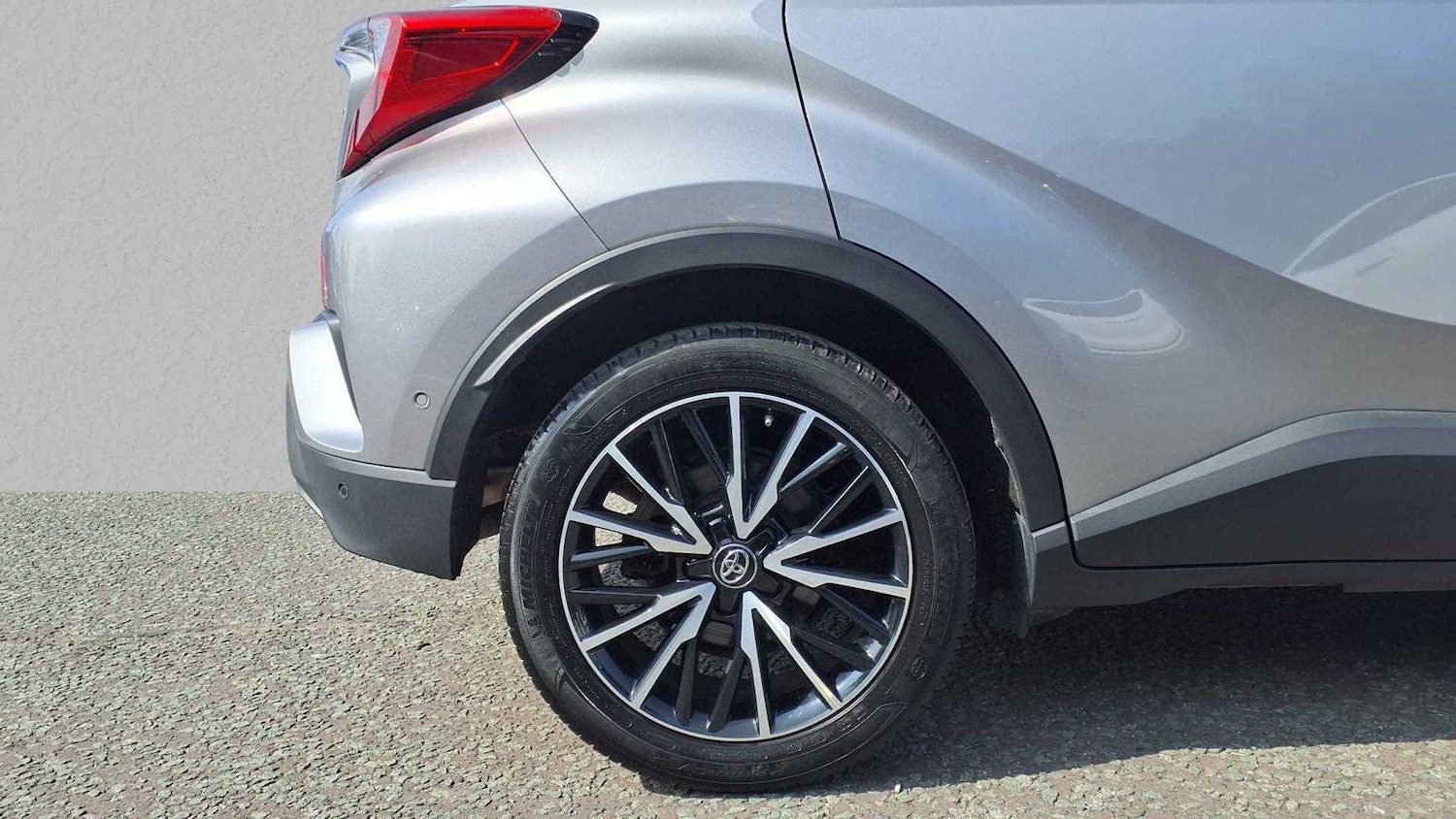 Used Toyota C-HR 2018 for sale - 76378786: Photo 12