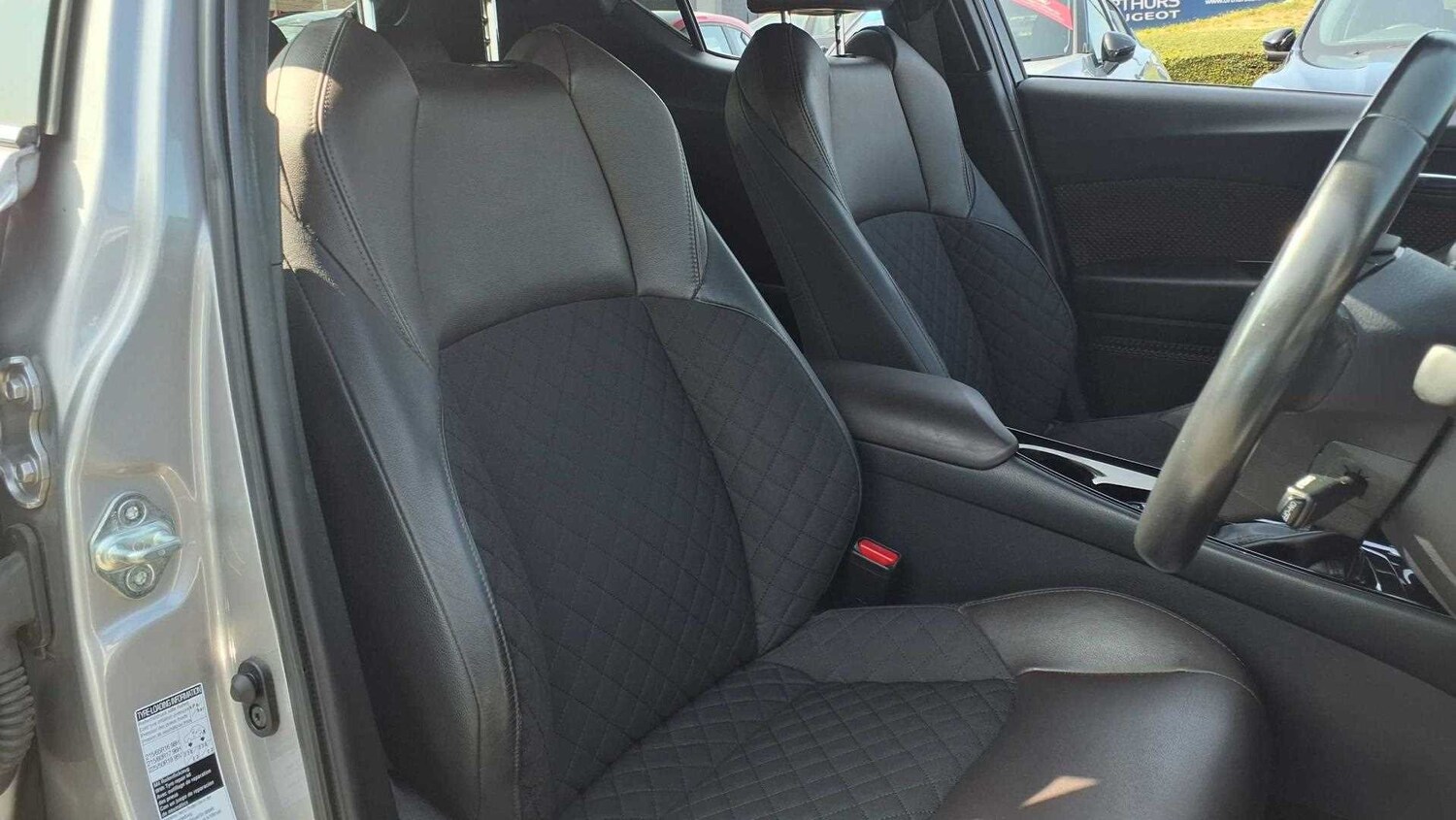 Used Toyota C-HR 2018 for sale - 76378786: Photo 26