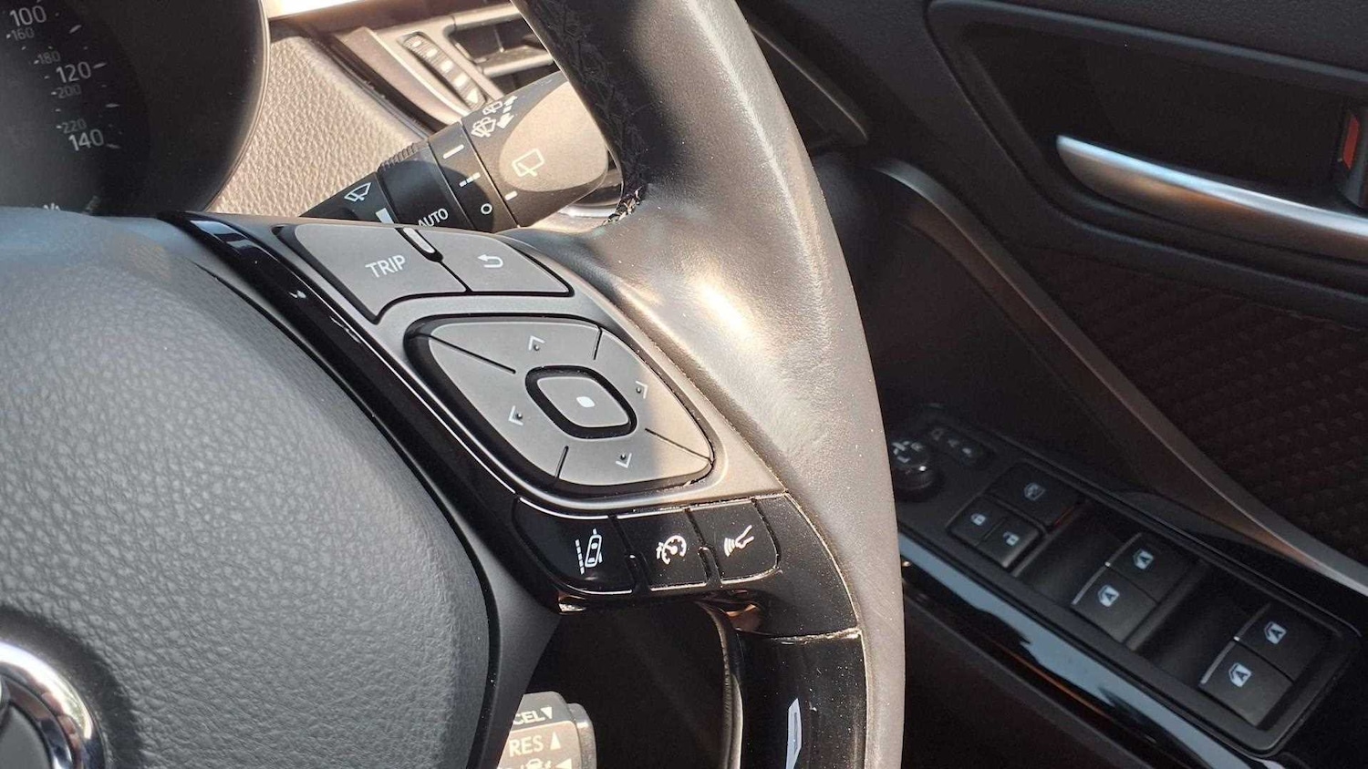 Used Toyota C-HR 2018 for sale - 76378786: Photo 29