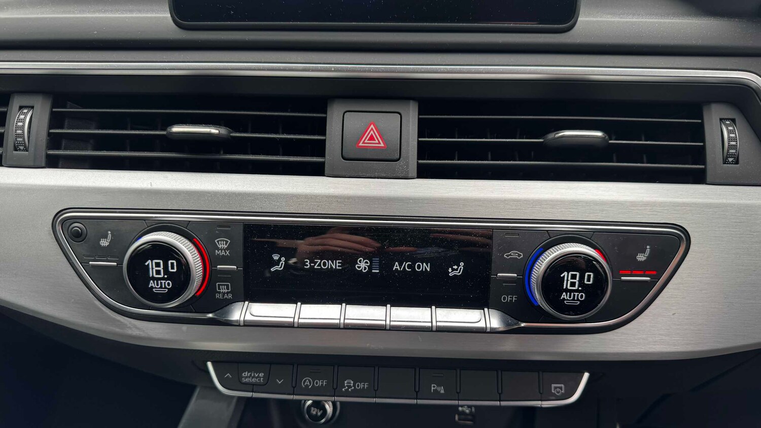 Used Audi A4 2019 for sale - 78077000: Photo 33