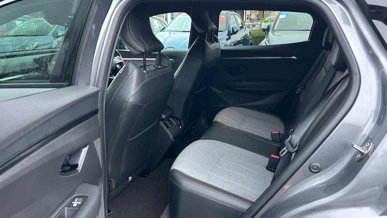 Used Renault Megane E Tech 2023 for sale - 77270110: Photo 15