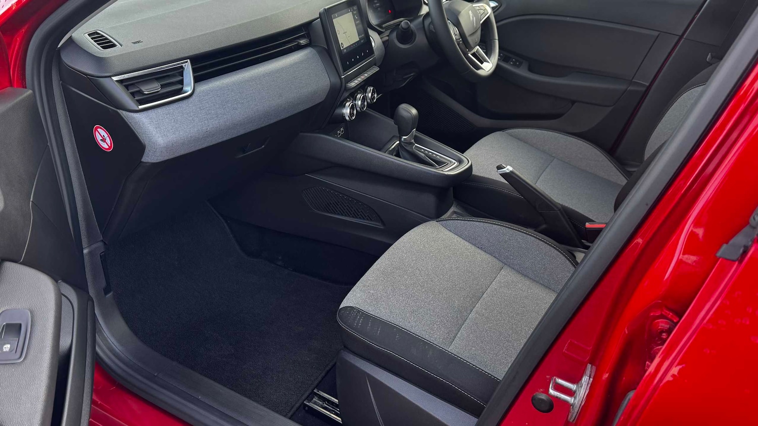 Used Renault Clio 2025 for sale - 77348096: Photo 13