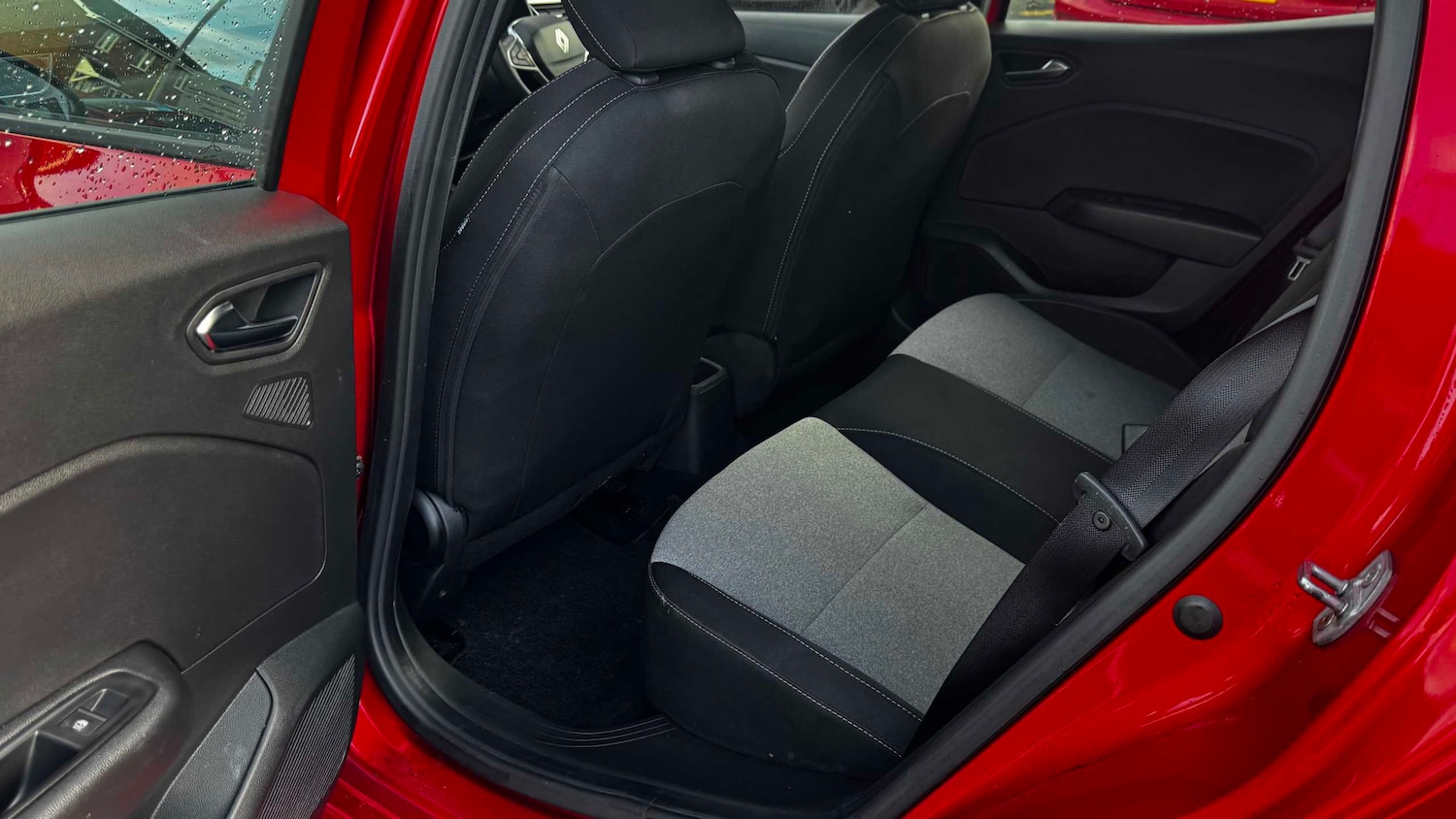 Used Renault Clio 2025 for sale - 77348096: Photo 14