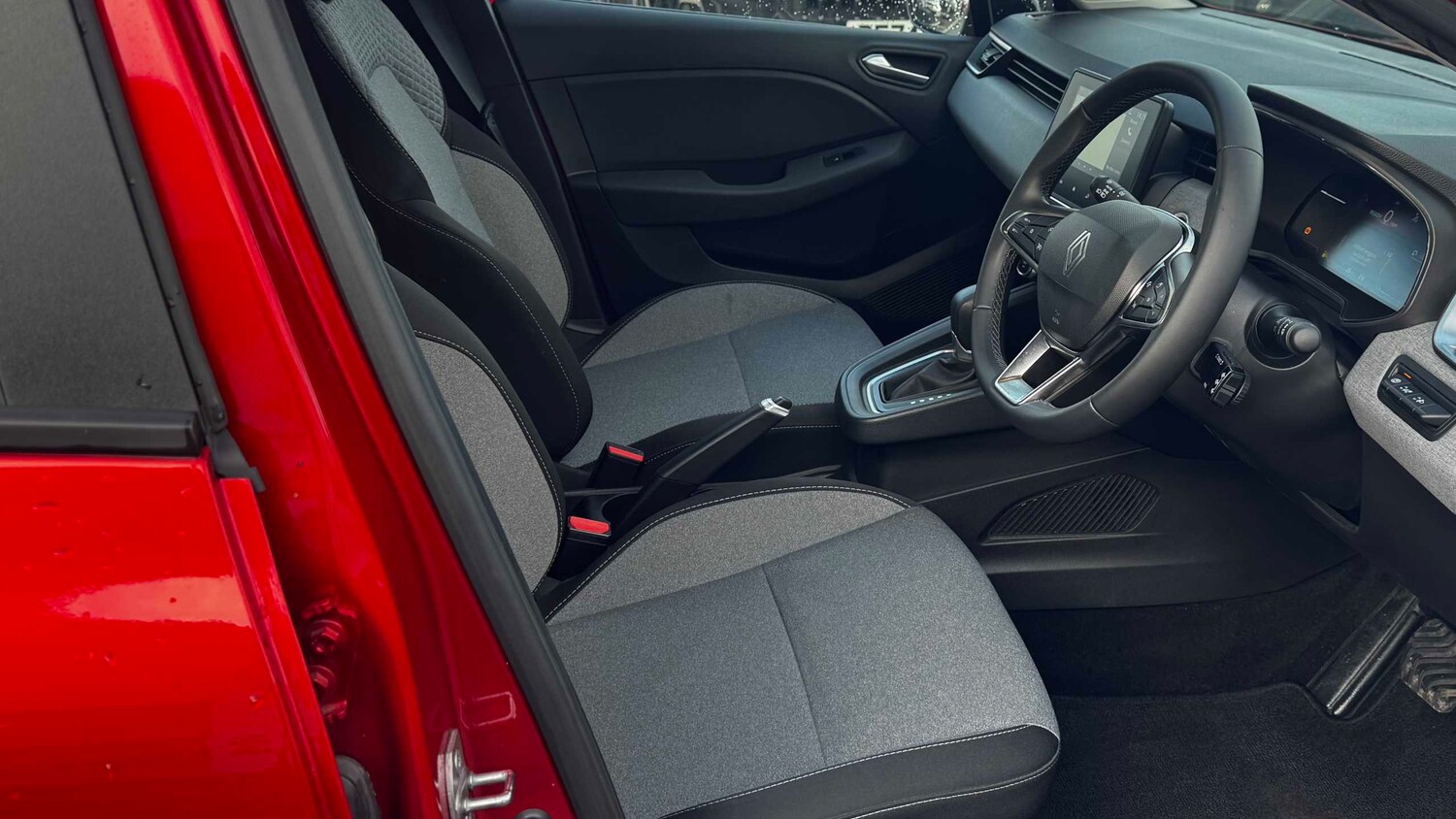 Used Renault Clio 2025 for sale - 77348096: Photo 20