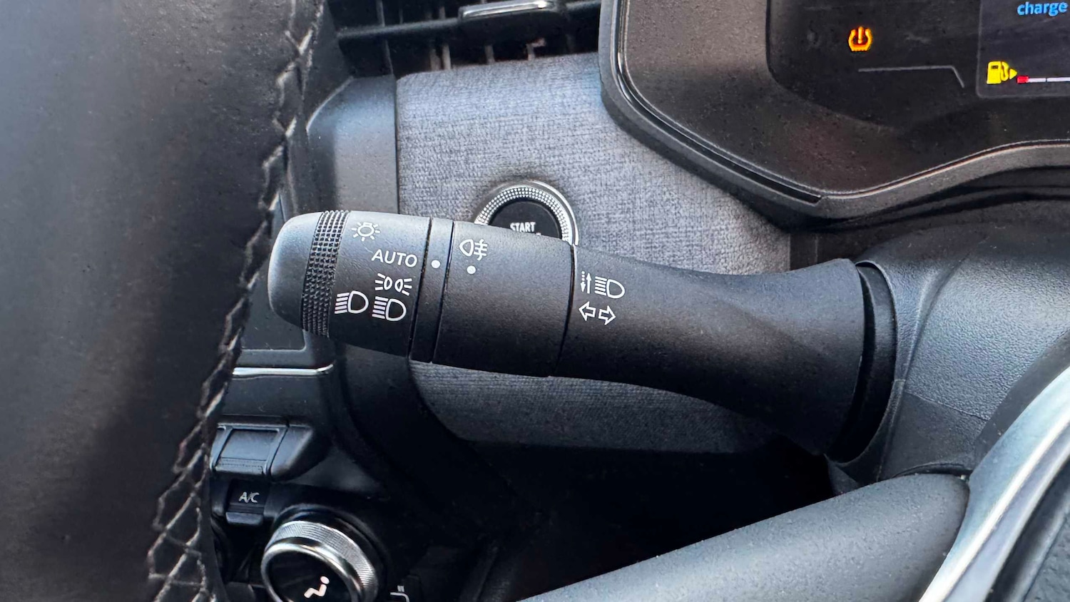 Used Renault Clio 2025 for sale - 77348096: Photo 25