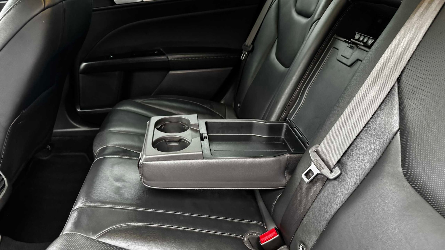 Used Ford Mondeo 2016 for sale - 77058289: Photo 16