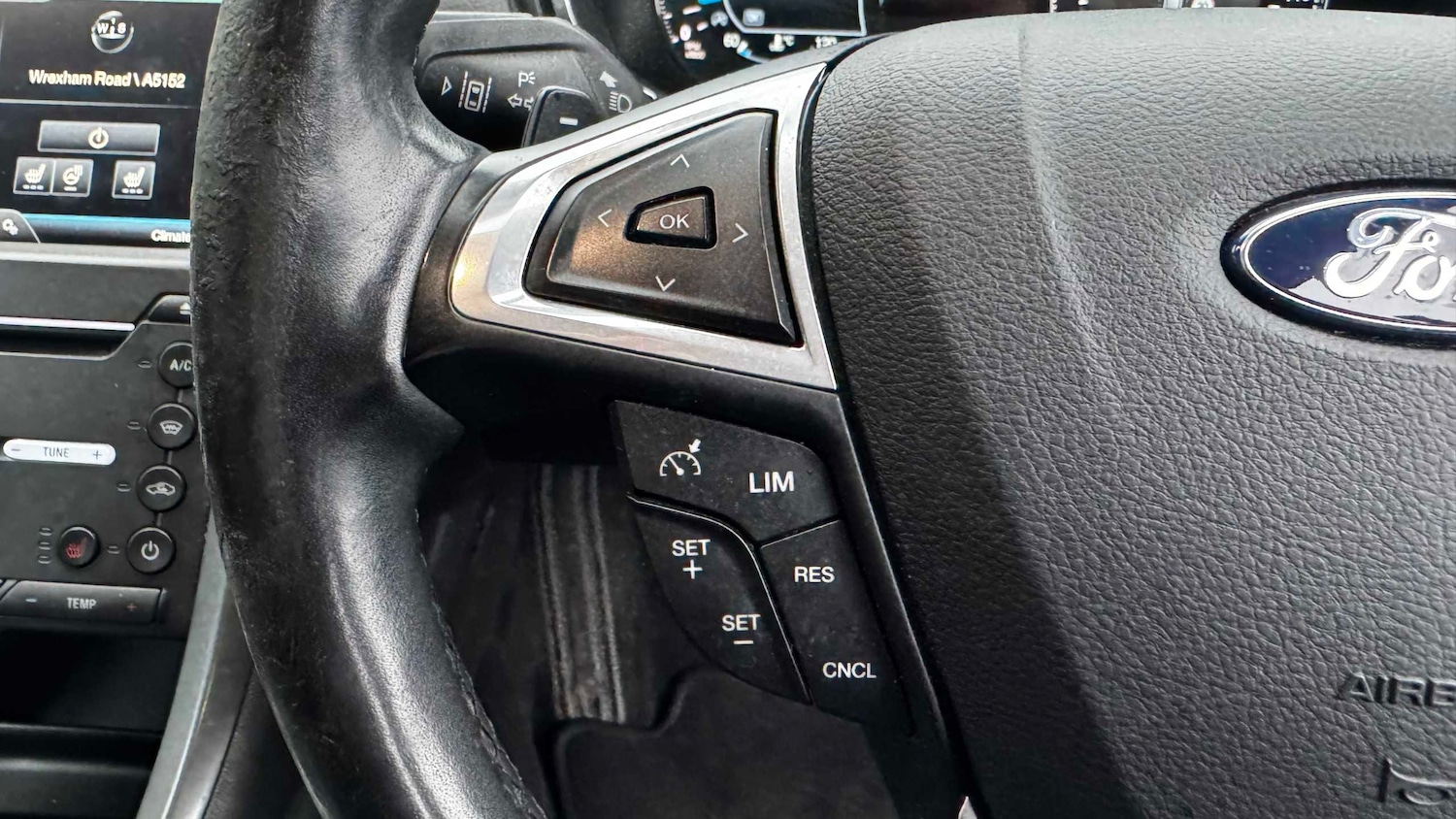 Used Ford Mondeo 2016 for sale - 77058289: Photo 24