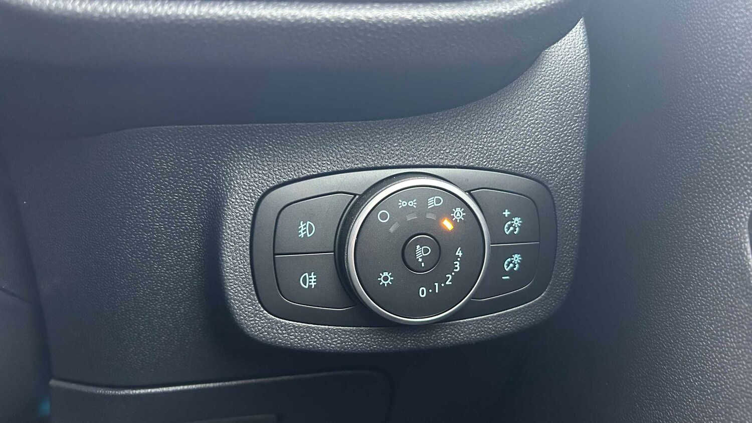 Used Ford Fiesta 2022 for sale - 77800062: Photo 31