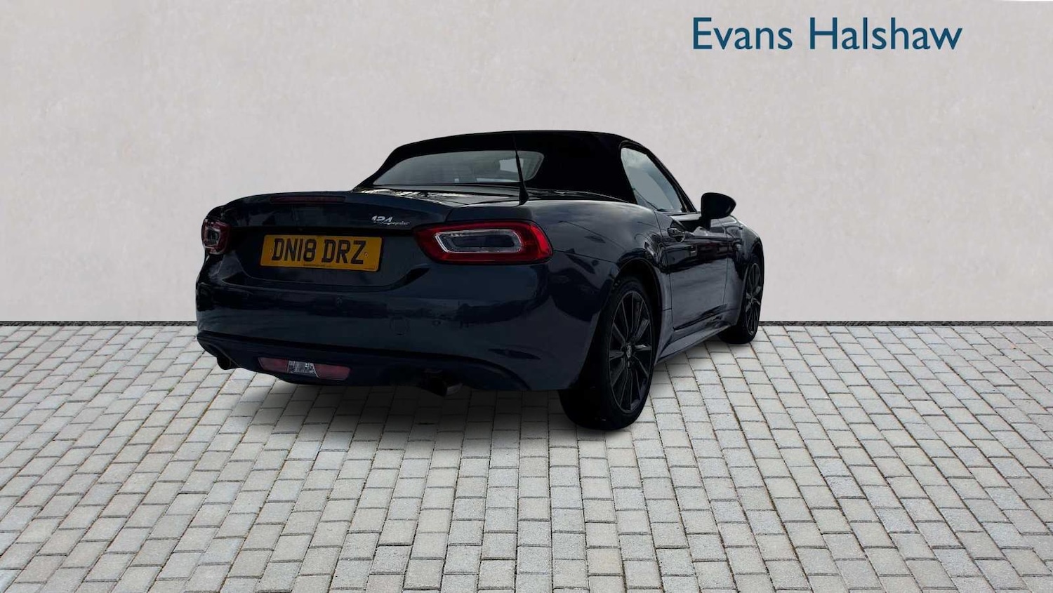 Used Fiat 124 Spider 2018 for sale - 77112394: Photo 9