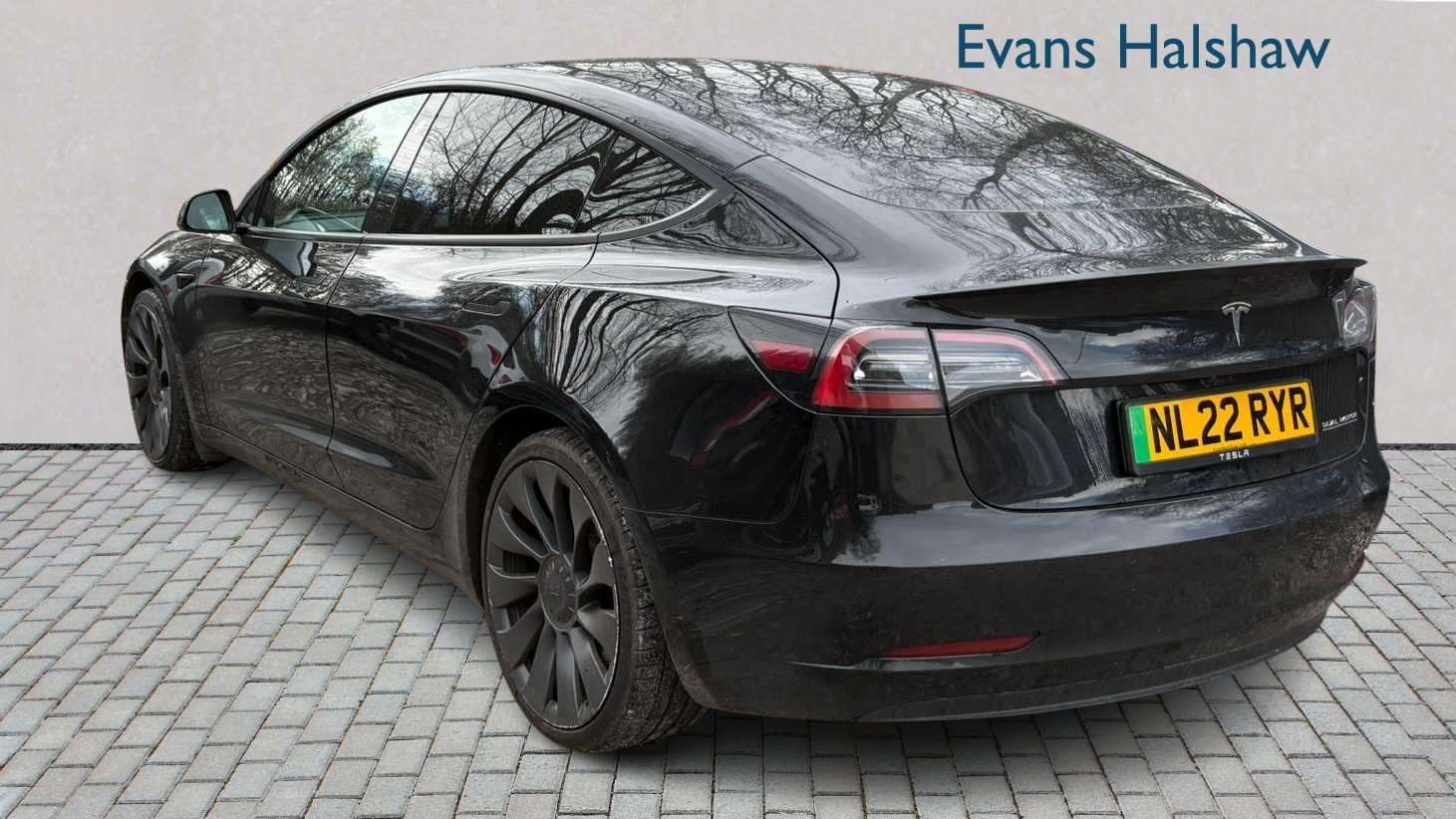 Used Tesla Model 3 2022 for sale - 77894479: Photo 3