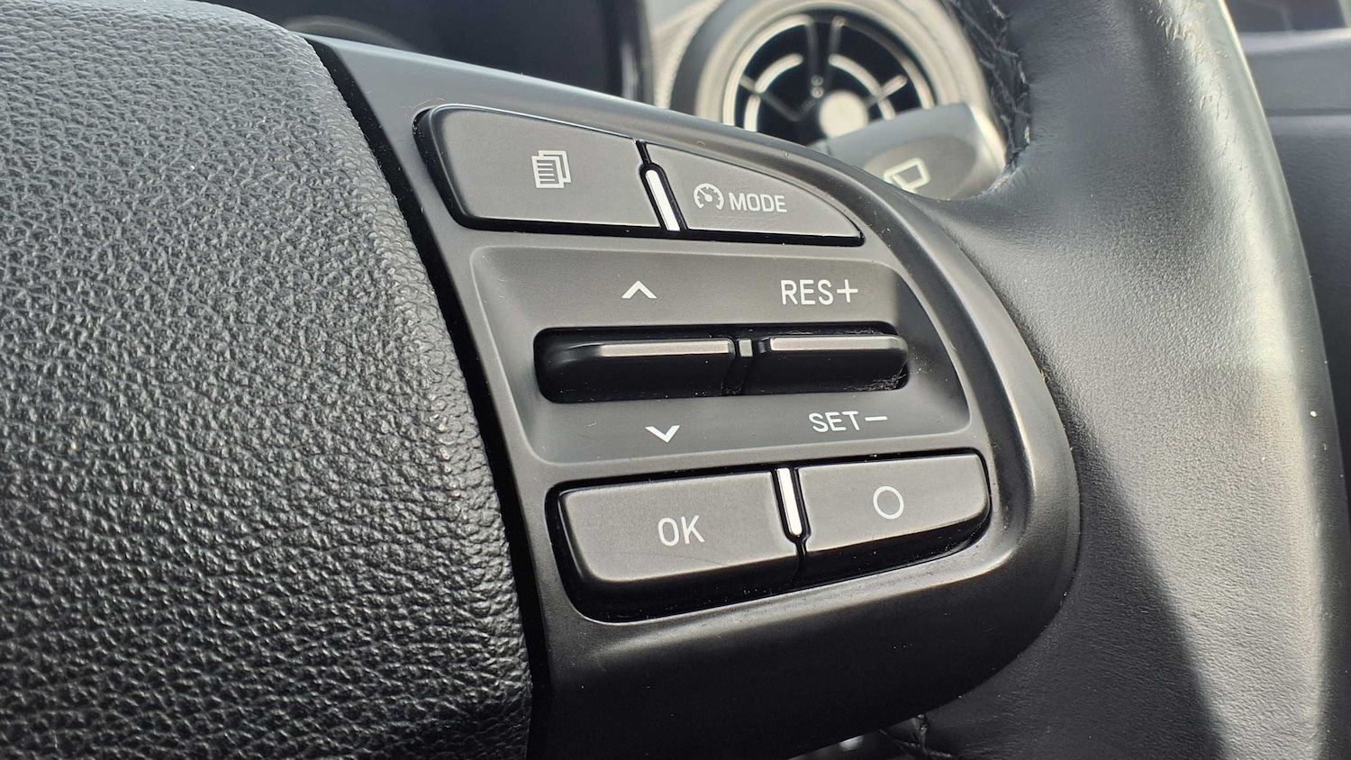 Used Hyundai i10 2022 for sale - 76063260: Photo 30