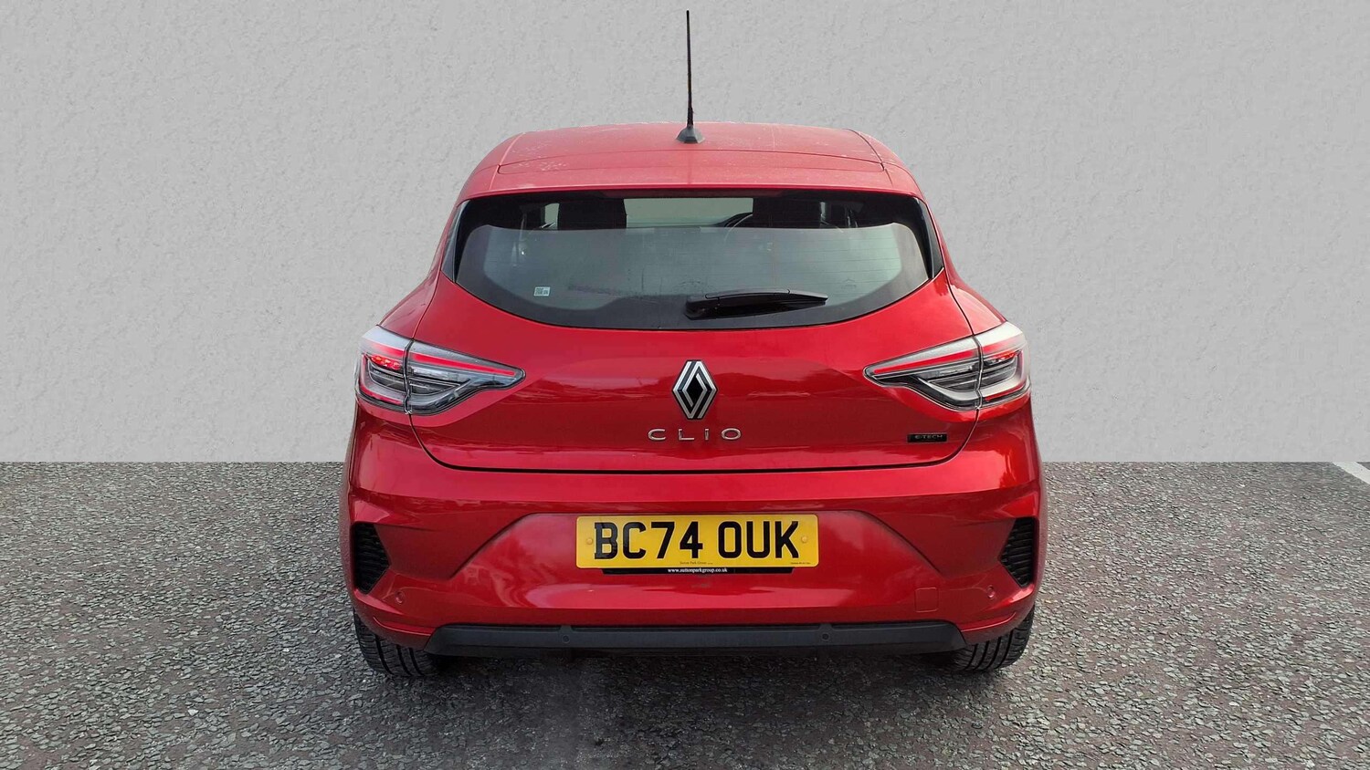 Used Renault Clio 2025 for sale - 76063248: Photo 3