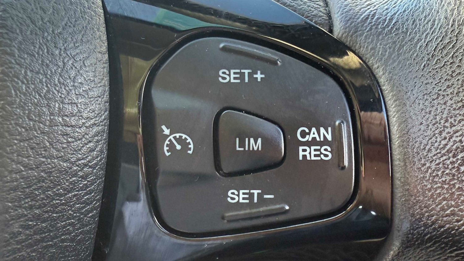 Used Ford Ka+ 2016 for sale - 76442439: Photo 23