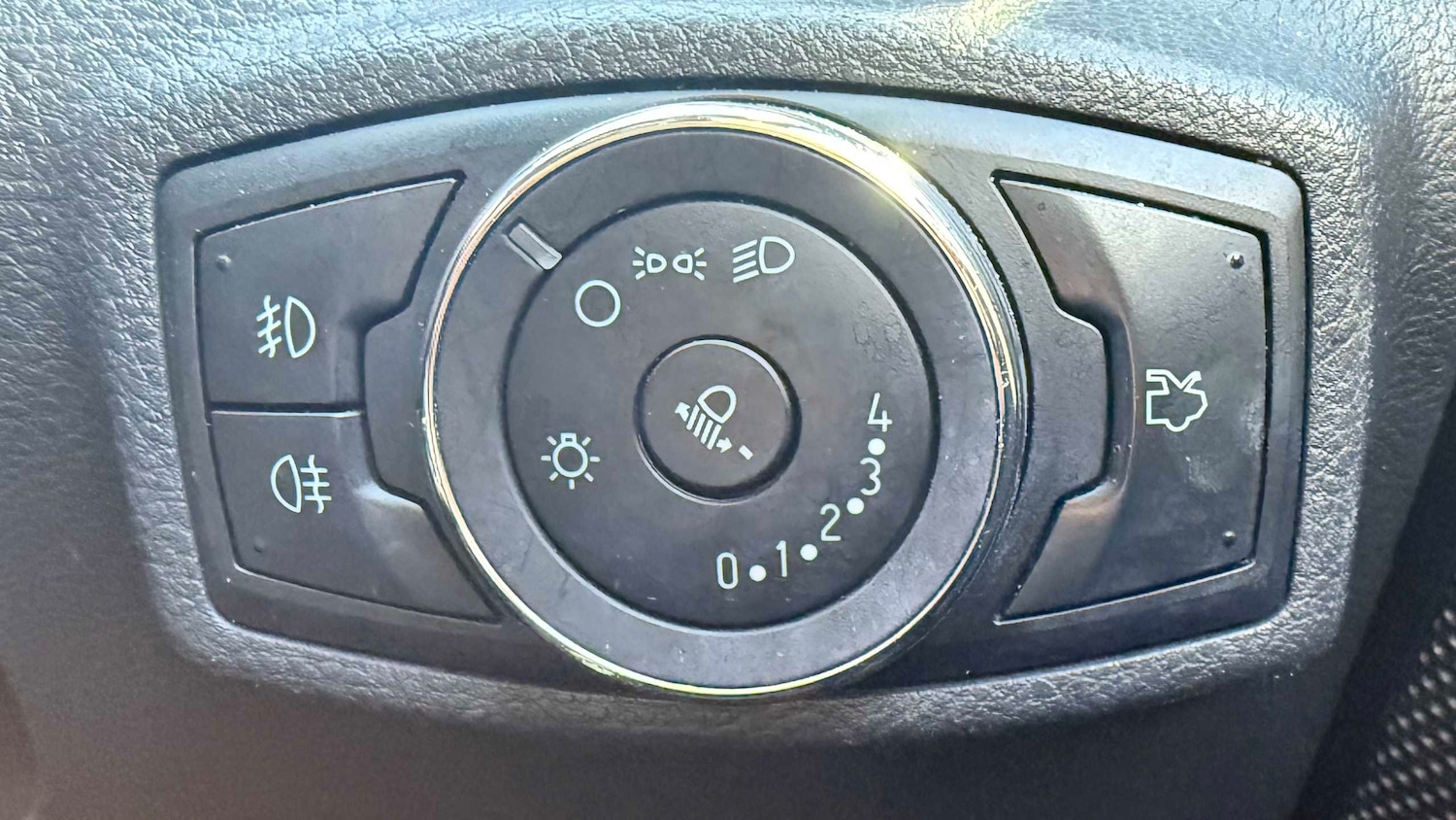 Used Ford Ka+ 2016 for sale - 76442439: Photo 25