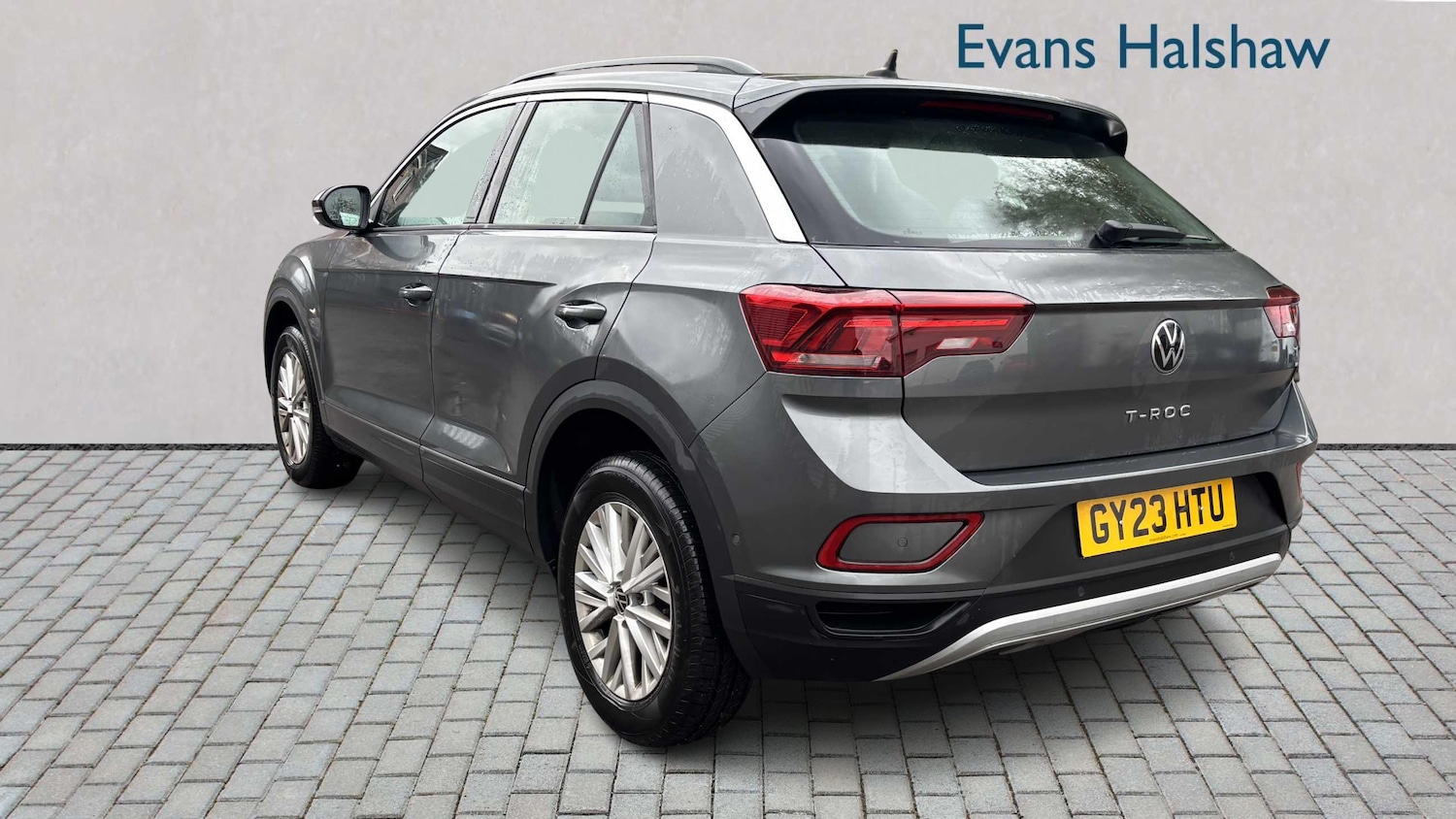 Used Volkswagen T-Roc 2023 for sale - 76501781: Photo 4