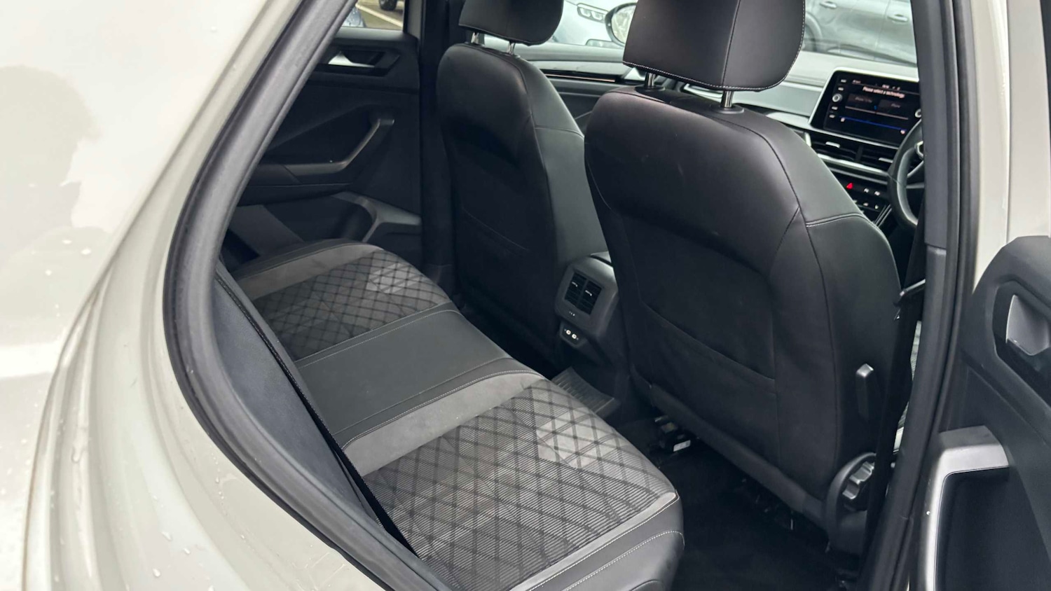 Used Volkswagen T-Roc 2022 for sale - 77044172: Photo 18