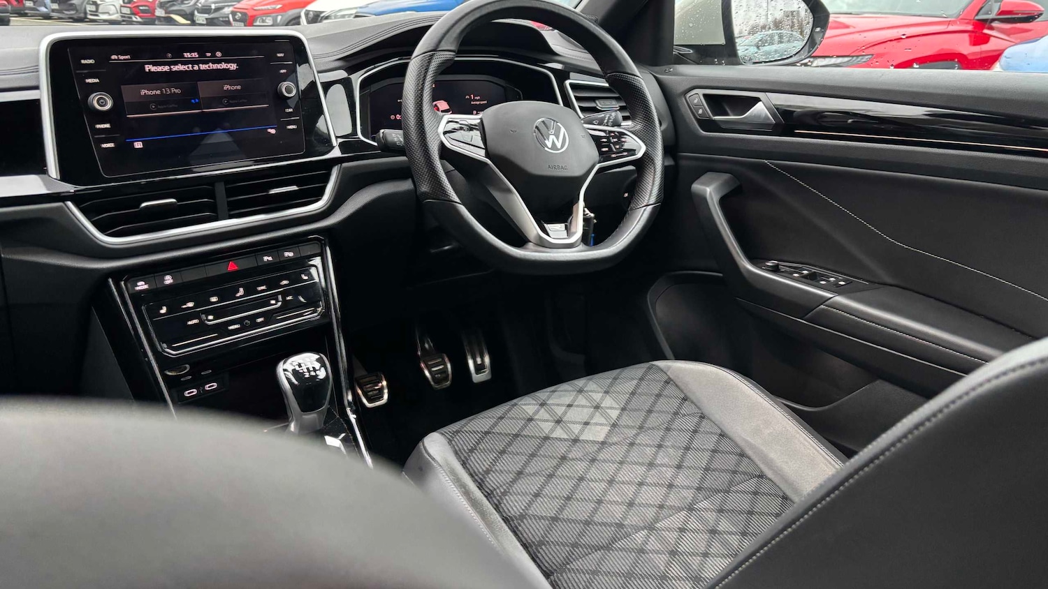 Used Volkswagen T-Roc 2022 for sale - 77044172: Photo 2