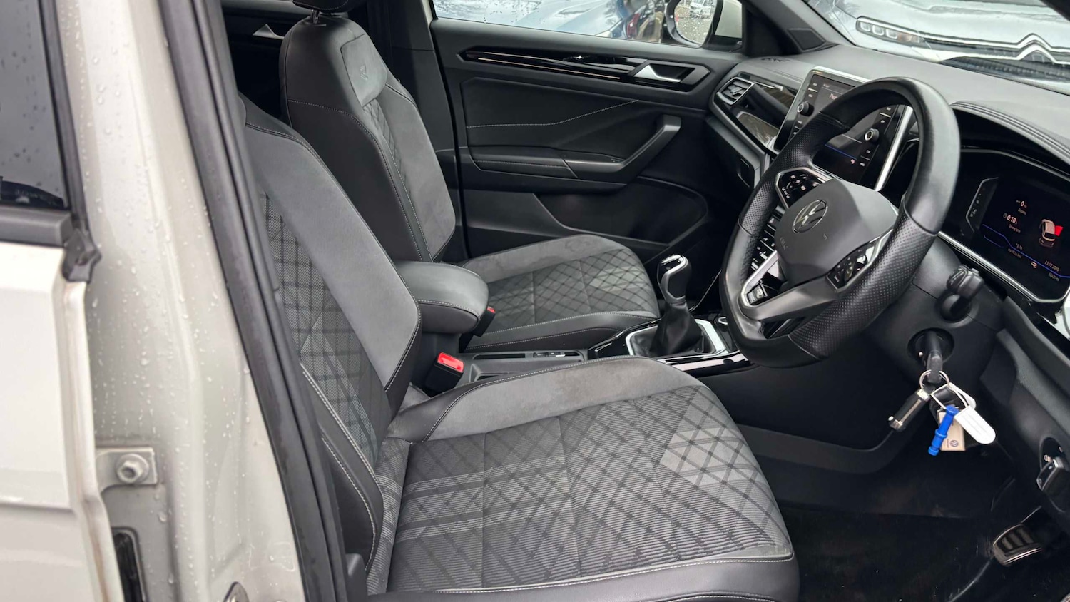 Used Volkswagen T-Roc 2022 for sale - 77044172: Photo 22