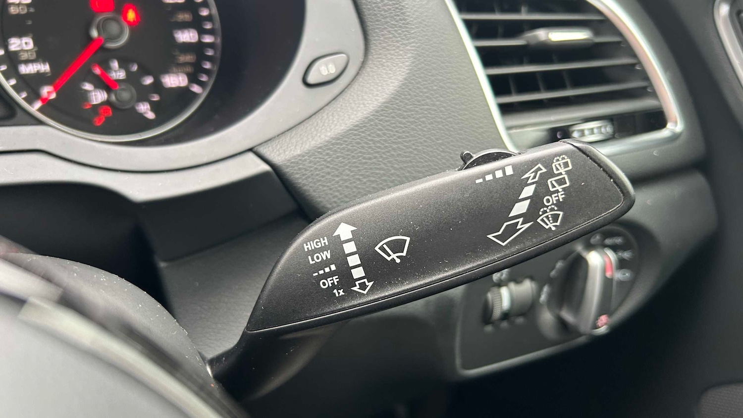 Used Audi Q3 2018 for sale - 77686653: Photo 27