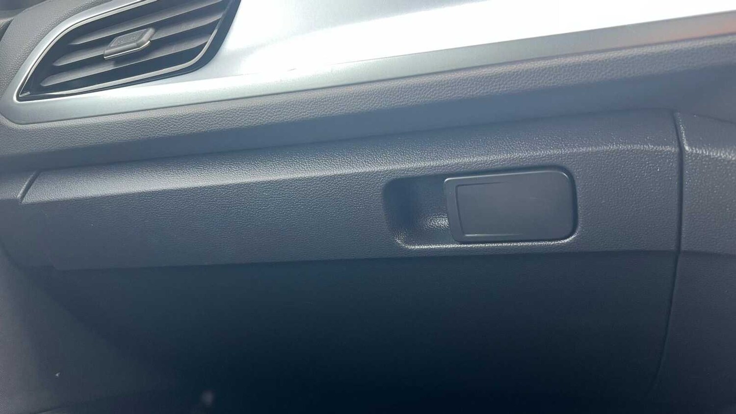 Used Volkswagen T-Roc 2023 for sale - 77711180: Photo 17