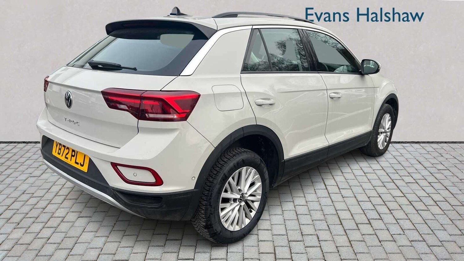 Used Volkswagen T-Roc 2023 for sale - 77711180: Photo 6