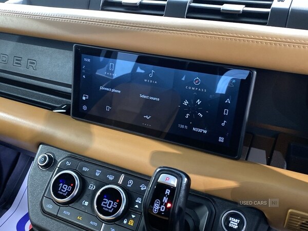 Used Land Rover Defender 2021 for sale - 76500084: Photo 17