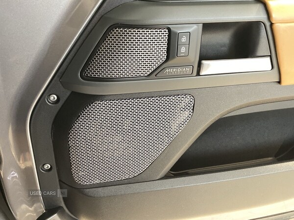 Used Land Rover Defender 2021 for sale - 76500084: Photo 27