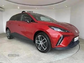 2025 - 150kW Trophy EV Long Range 64kWh 5dr Auto