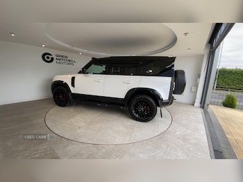 Used Land Rover Defender 2022 for sale - 78529472: Photo