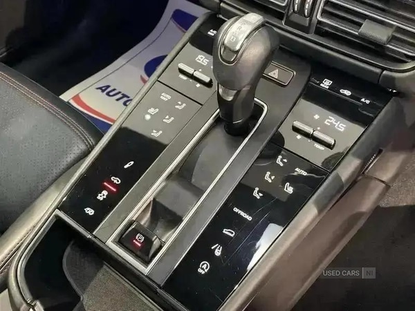 Used Porsche Macan 2022 for sale - 77041196: Photo 19