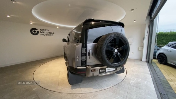 Used Land Rover Defender 2021 for sale - 76528264: Photo 3
