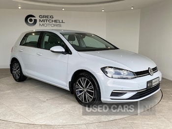 Used Volkswagen Golf 2018 for sale - 77884127: Photo