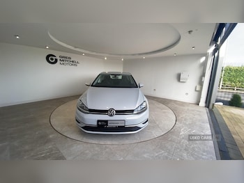 Used Volkswagen Golf 2018 for sale - 77884127: Photo