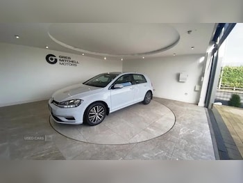 Used Volkswagen Golf 2018 for sale - 78959145: Photo