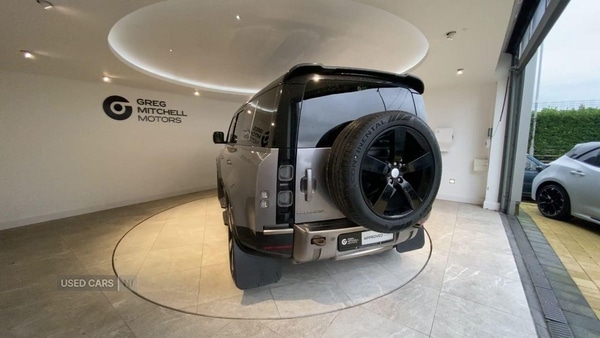 Used Land Rover Defender 2021 for sale - 76523167: Photo 3